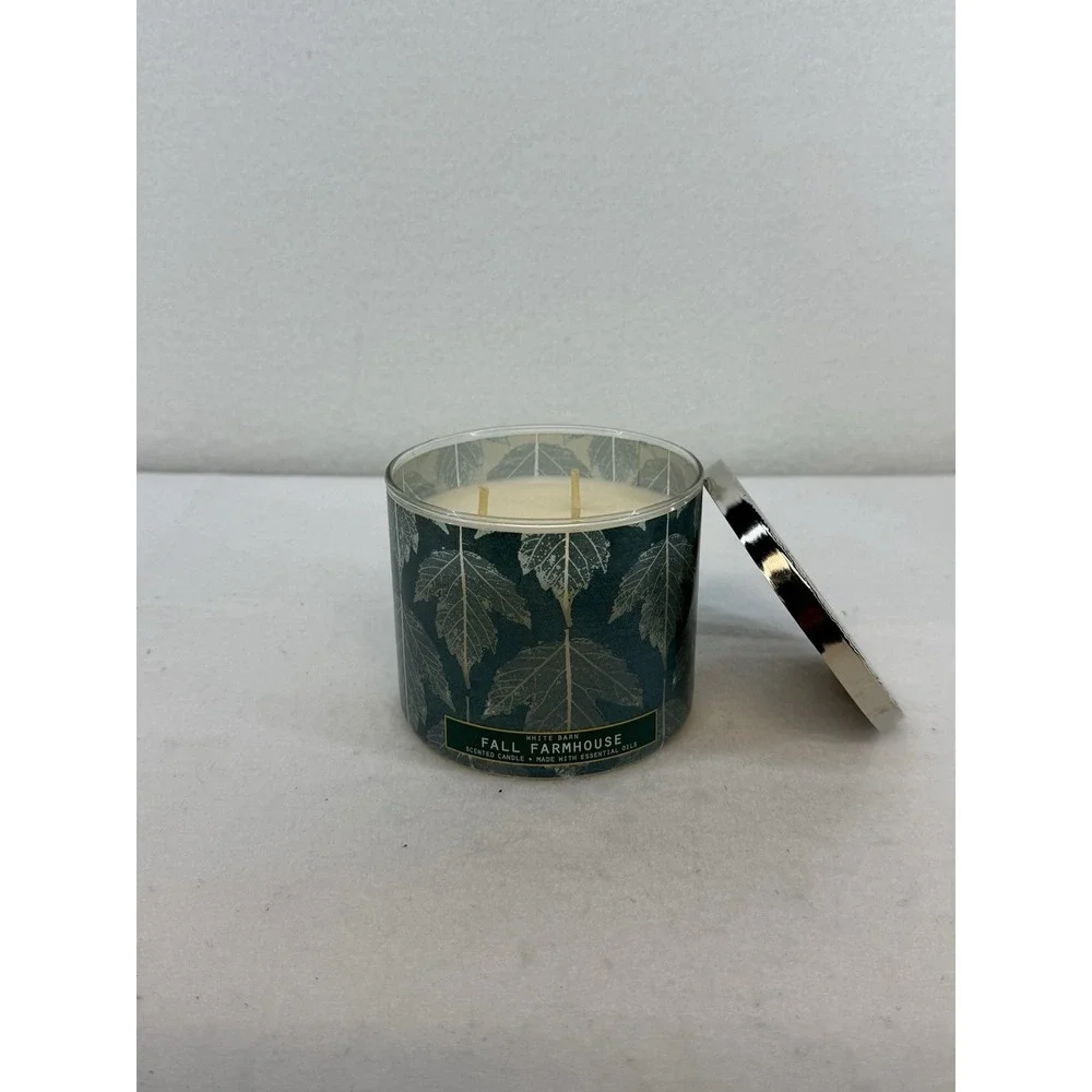 White Barn Fall Farmhouse 2 Wick 14.5oz Candle - Picture 1 of 2
